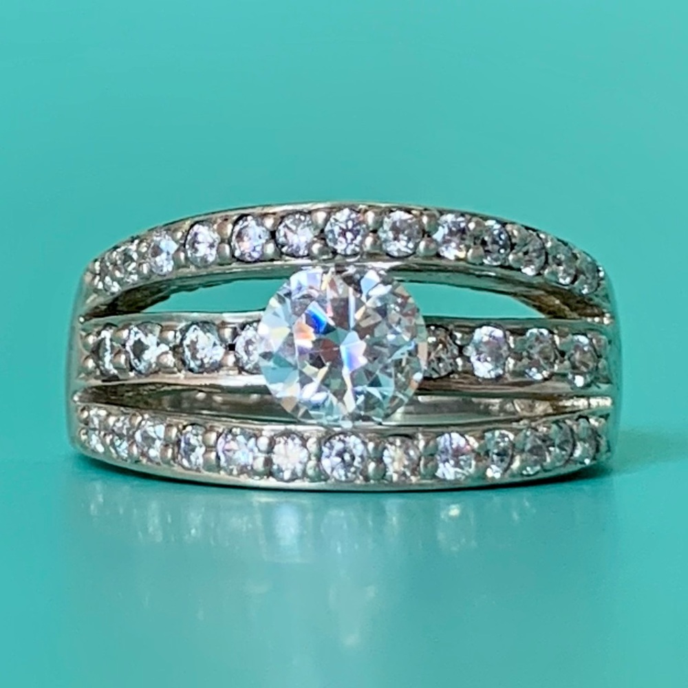 Dominique CZ Round Split Shank 925 Sterling Silver Ring SZ 7.25